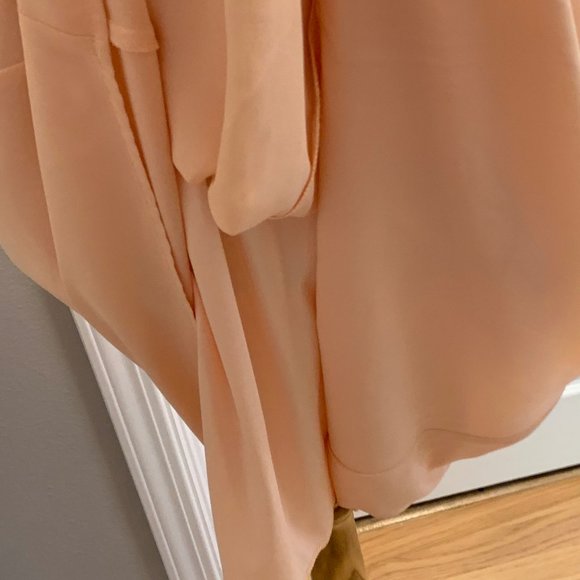 NWOT Charlie Paige Flowy Peach Dress, Small - Picture 5 of 7